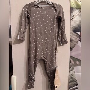 NEW Gunamuna baby convertible pajama (0-3m）